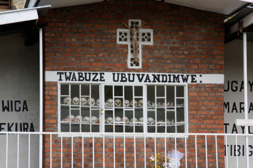 Ruanda Gedankstätte mit Schädelköpfen
